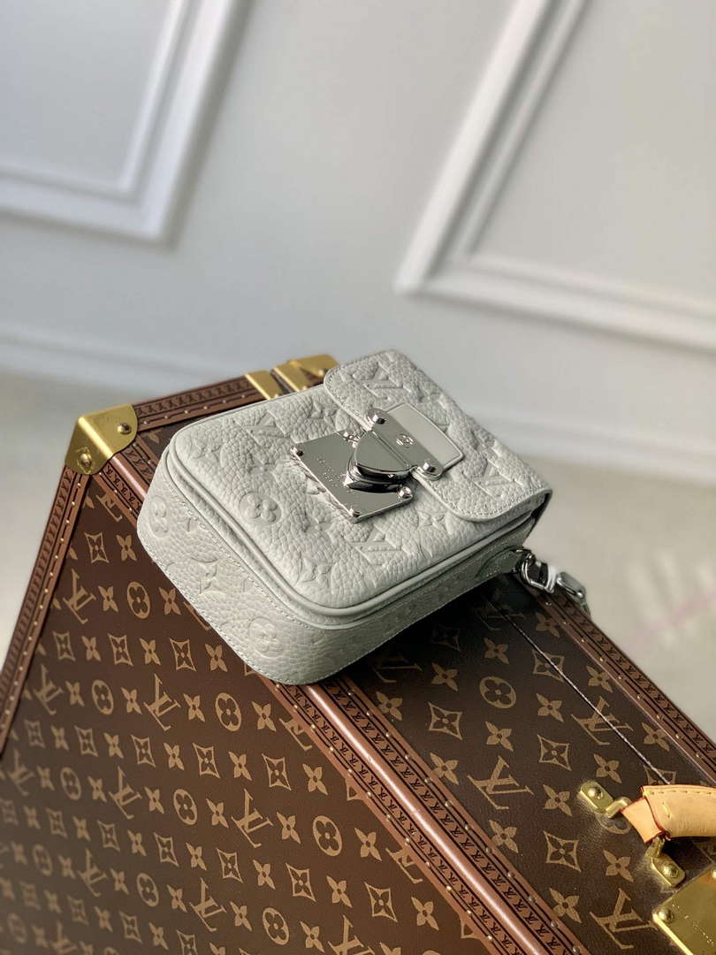 LV M82568 Louis Vuitton S-Lock Vertical Wearable Wallet Mineral Gray - Default Title - View 3