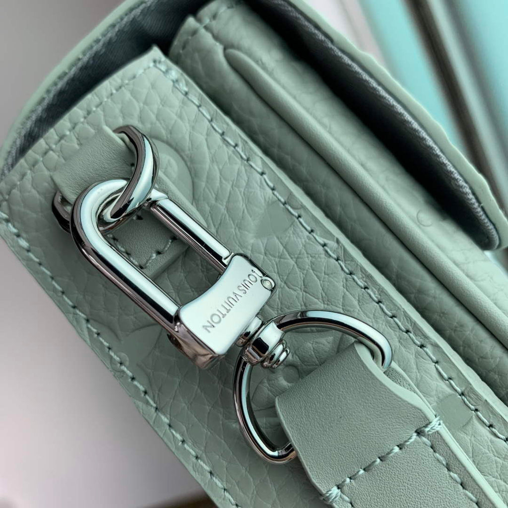 LV M82568 Louis Vuitton S-Lock Vertical Wearable Wallet Mineral Gray