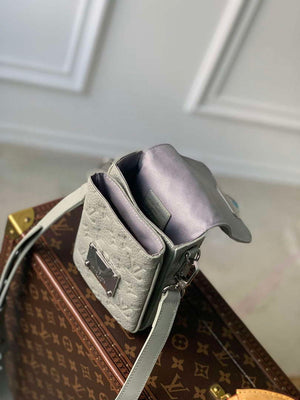 LV M82568 Louis Vuitton S-Lock Vertical Wearable Wallet Mineral Gray - Default Title - View 6