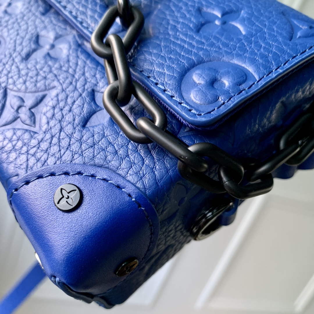 LV M82571 Louis Vuitton Steamer Wearable Wallet Racing Blue - Default Title - View 6