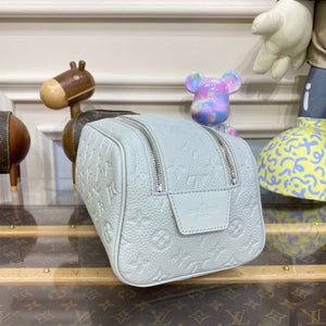 LV M82576 Louis Vuitton Dopp Kit Bag Off-white - Default Title - View 3