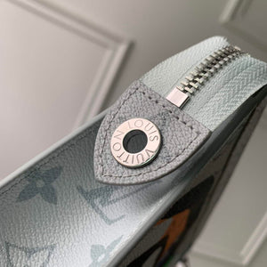 LV M82589 Louis Vuitton Pochette Voyage White - Default Title - View 4