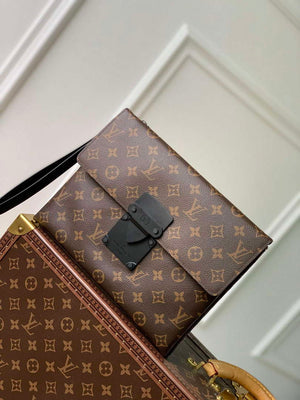LV M82598 Louis Vuitton Pochette S-Lock Brown - Default Title - View 1