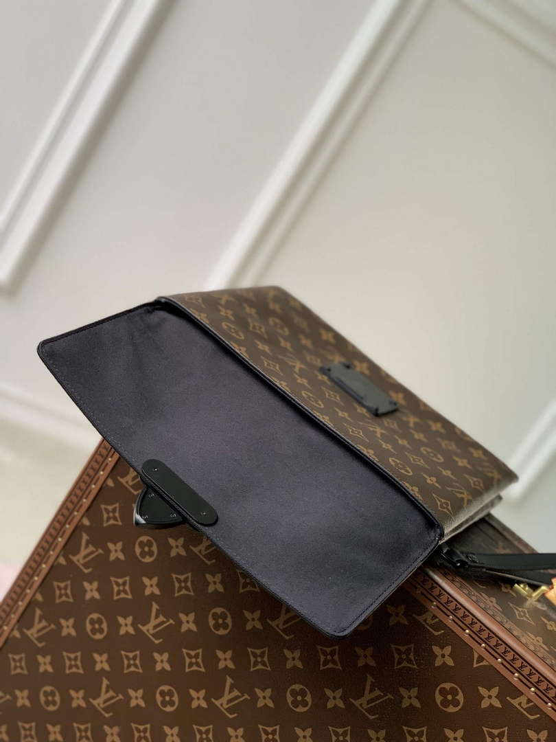 LV M82598 Louis Vuitton Pochette S-Lock Brown - Default Title - View 6