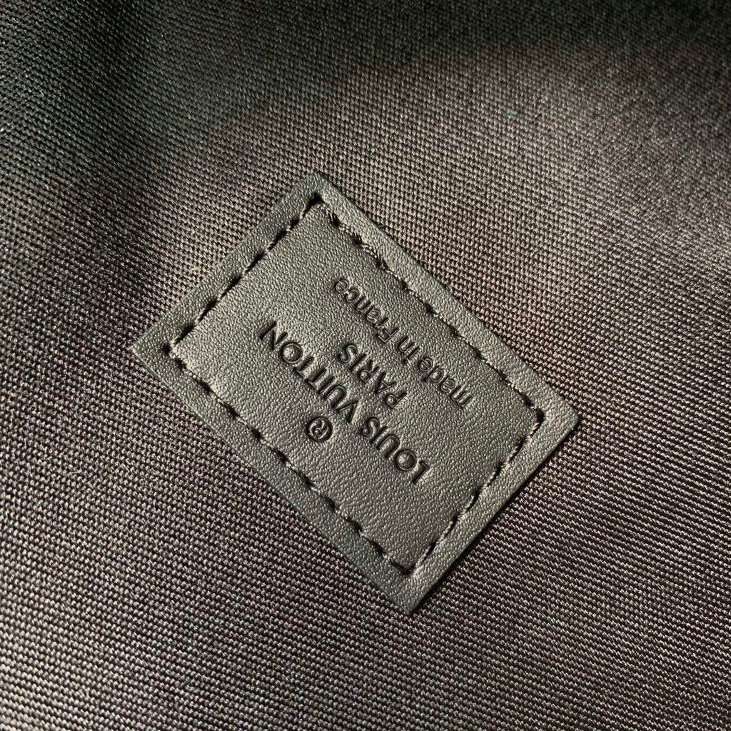 LV M82598 Louis Vuitton Pochette S-Lock Brown