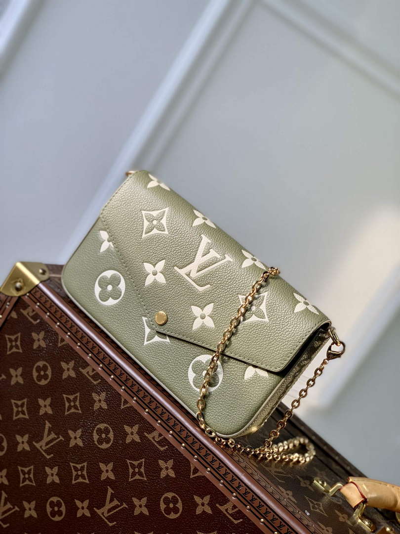 LV M82610 Louis Vuitton F¨¦licie Pochette Bag Grass green