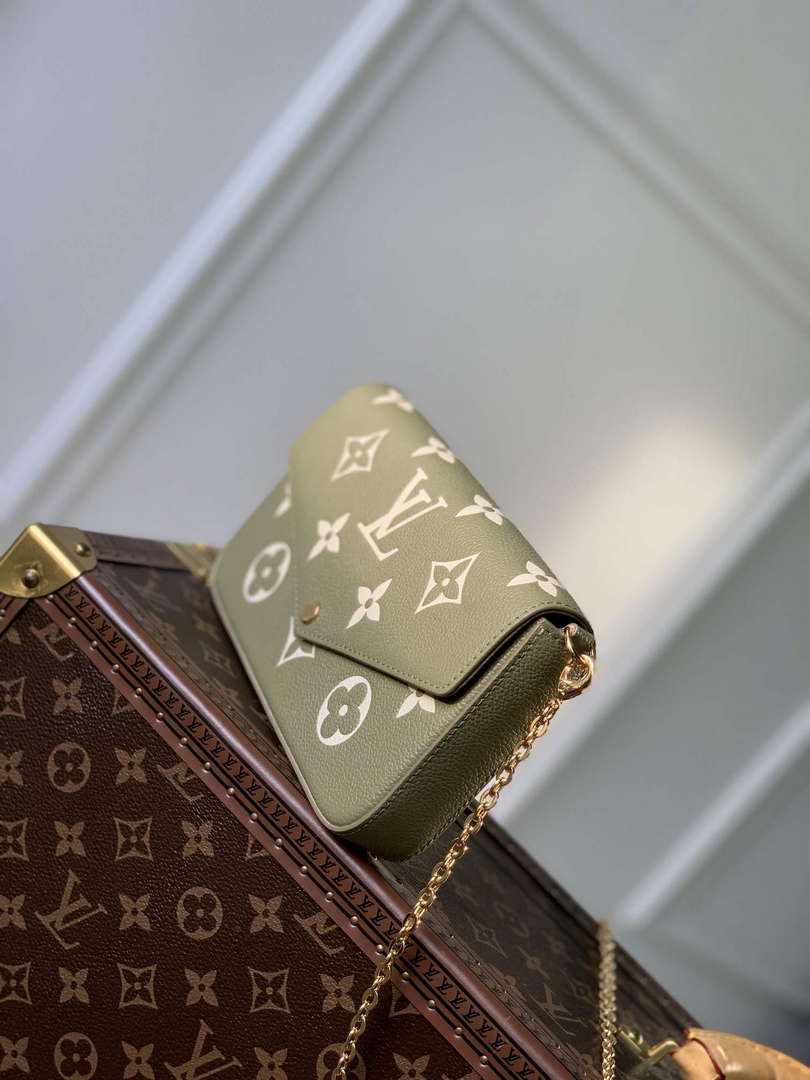 LV M82610 Louis Vuitton F¨¦licie Pochette Bag Grass green