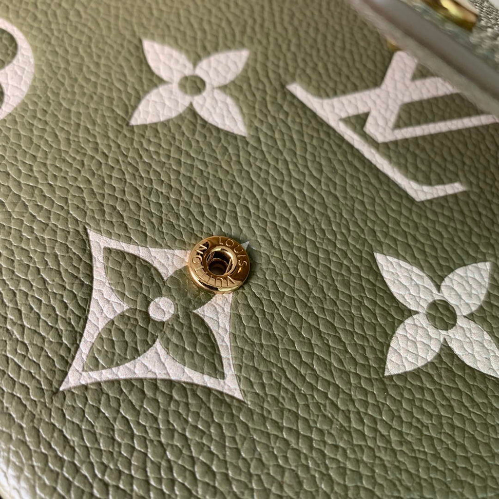 LV M82610 Louis Vuitton F¨¦licie Pochette Bag Grass green