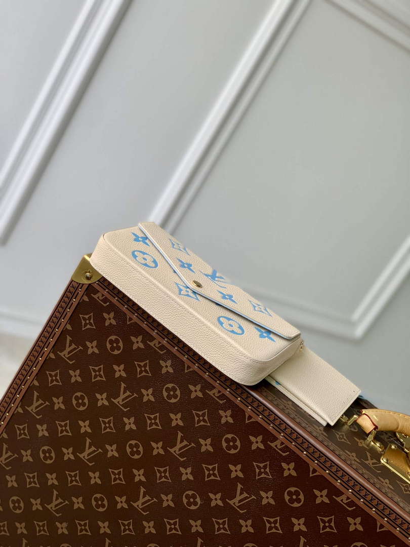 LV M82610 Louis Vuitton Pochette F¨¦licie Bag Blue