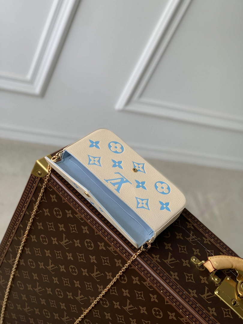 LV M82610 Louis Vuitton Pochette F¨¦licie Bag Blue