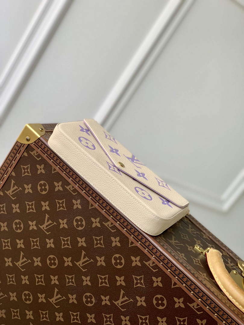LV M82610 Louis Vuitton Pochette F¨¦licie Bag Taro Purple