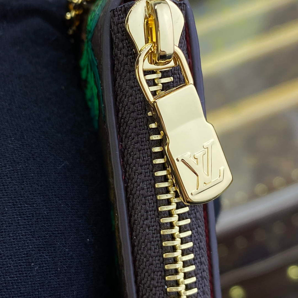 LV M82615 Louis Vuitton Key Pouch Dragon Fruit Pink