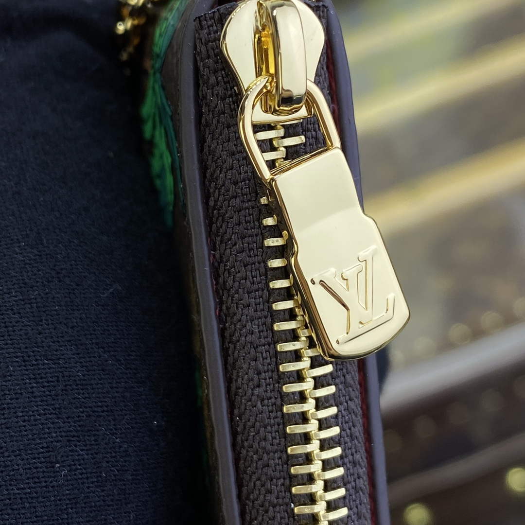 LV M82615 Louis Vuitton Key Pouch Dragon Fruit Pink