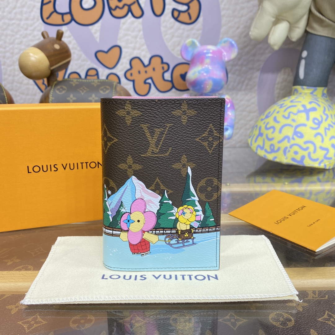 LV M82621 Louis Vuitton Passport Cover Pink - Default Title - View 1