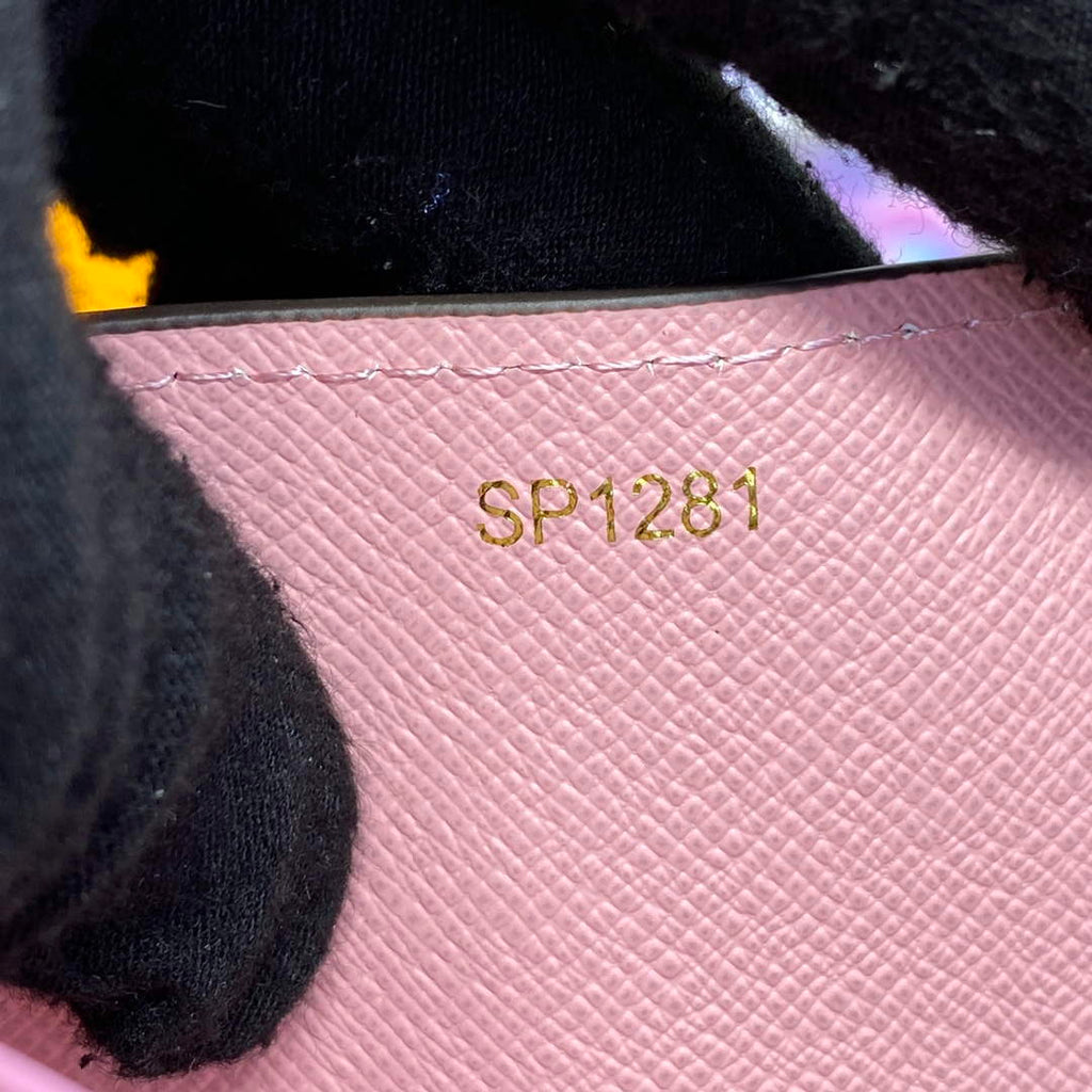 LV M82621 Louis Vuitton Passport Cover Pink