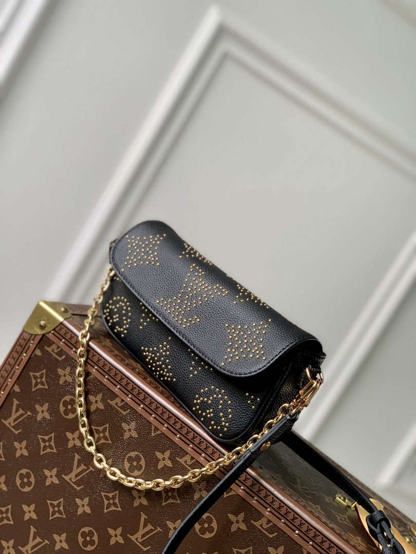 LV M82653 Louis Vuitton Ivy Wallet On Chain Black - Default Title - View 4