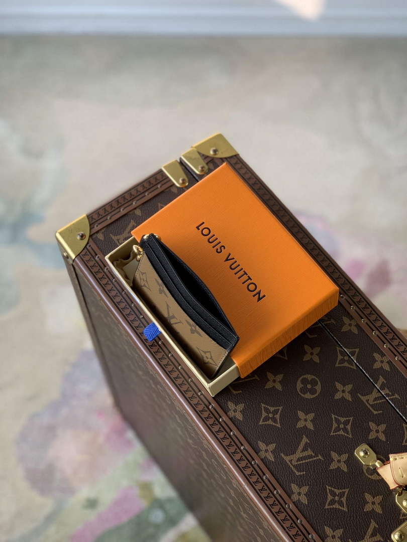 LV M82739 Louis Vuitton LV Charms Card Holder Black