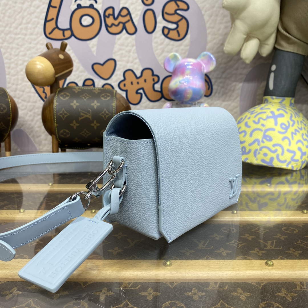 LV M82804 Louis Vuitton Fastline Wearable Wallet Cloud Blue - Default Title - View 3