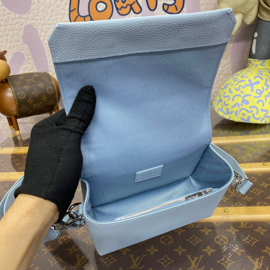 LV M82804 Louis Vuitton Fastline Wearable Wallet Cloud Blue