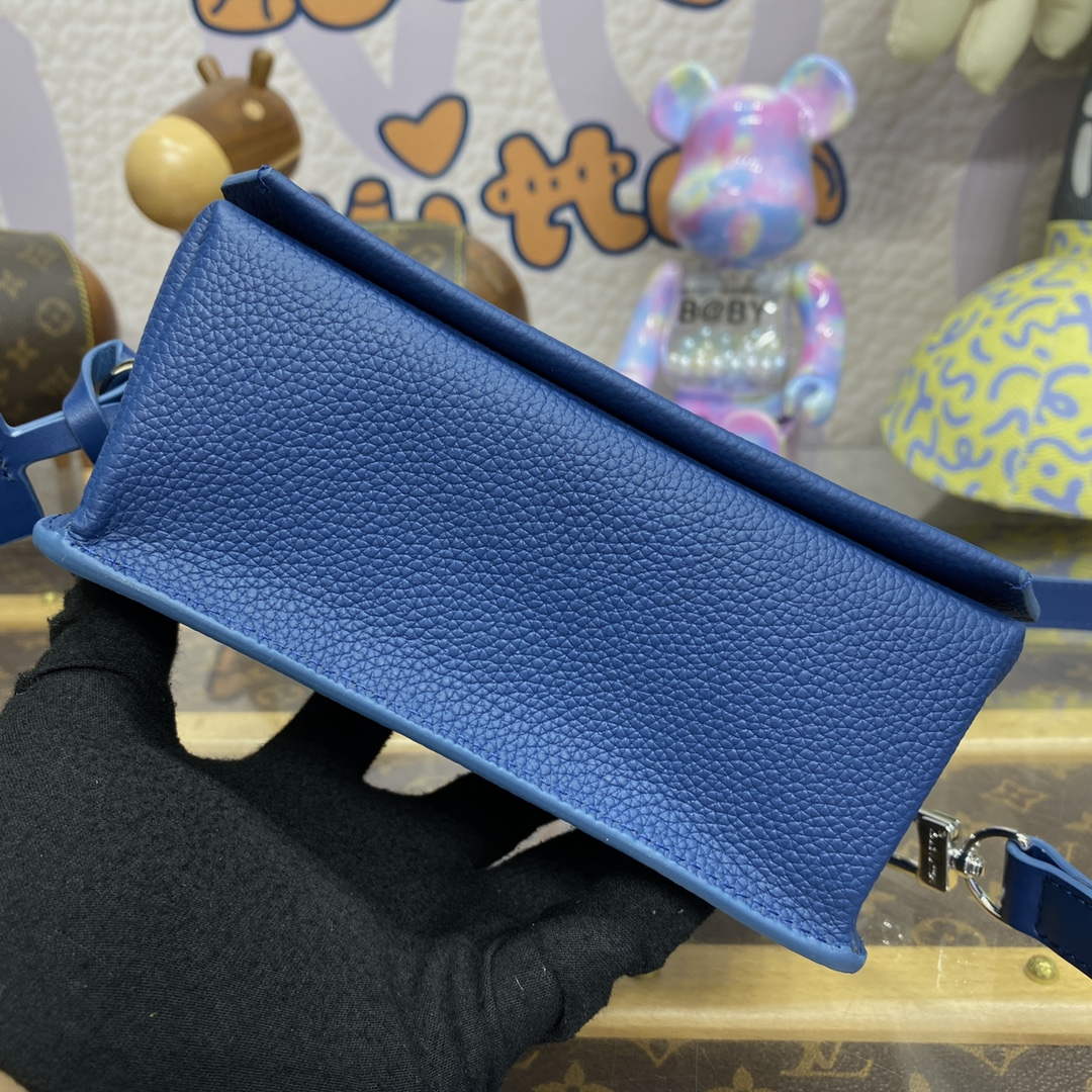 LV M82804 Louis Vuitton Fastline Wearable Wallet Dark Blue - Default Title - View 4