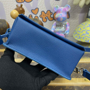 LV M82804 Louis Vuitton Fastline Wearable Wallet Dark Blue - Default Title - View 4