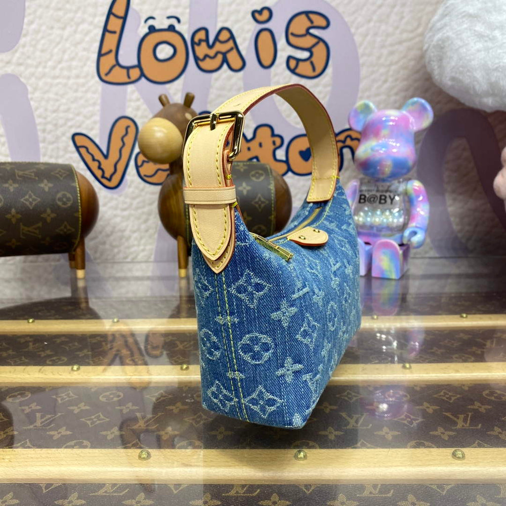 LV M82949 Louis Vuitton Hills Pochette Monogram Denim