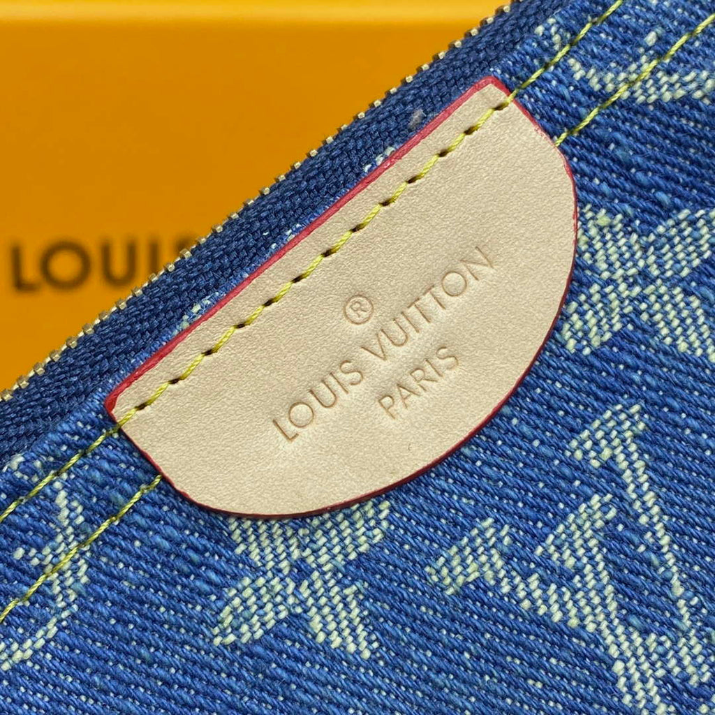 LV M82961 Louis Vuitton New LV Remix Key Pouch Monogram denim