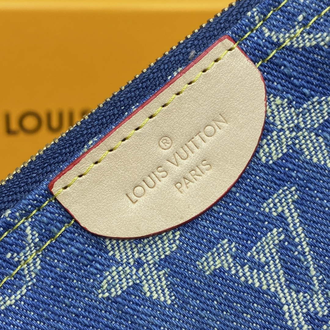 LV M82961 Louis Vuitton New LV Remix Key Pouch Monogram denim