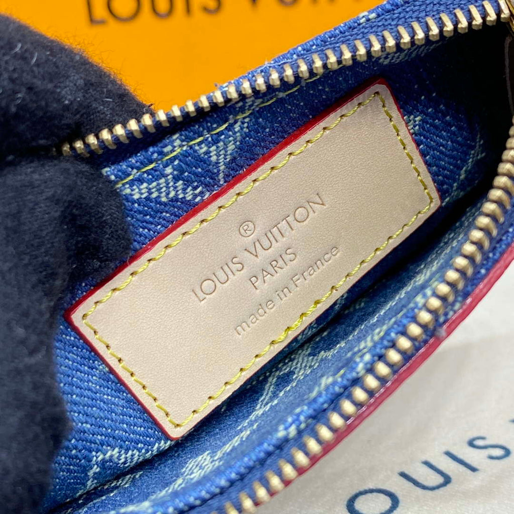 LV M82961 Louis Vuitton New LV Remix Key Pouch Monogram denim