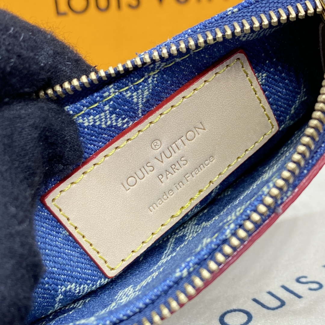LV M82961 Louis Vuitton New LV Remix Key Pouch Monogram denim