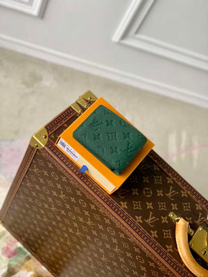 LV M83055 Louis Vuitton Multiple Wallet Forest Green - Default Title - View 2