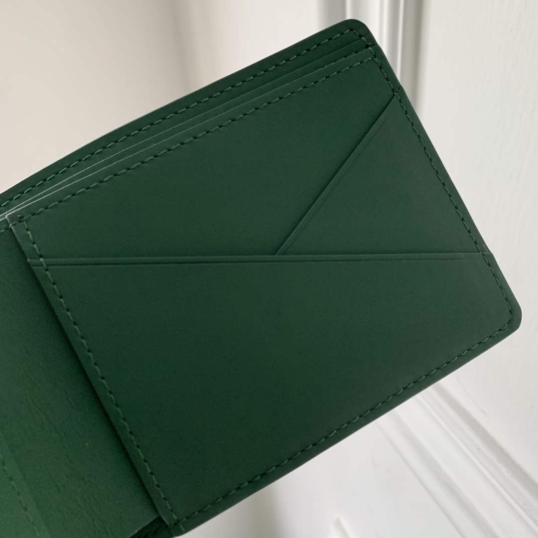 LV M83055 Louis Vuitton Multiple Wallet Forest Green