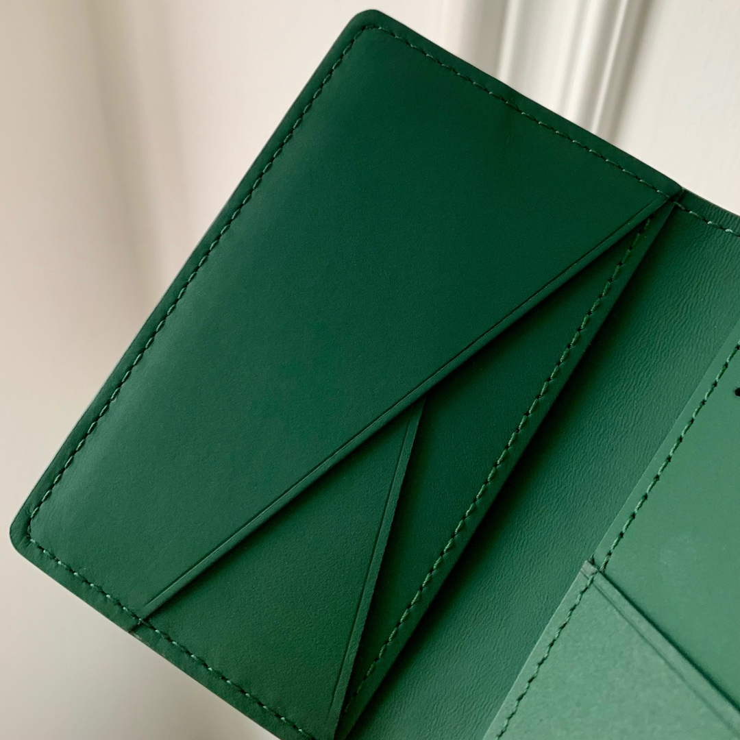 LV M83067 Louis Vuitton Pocket Organizer Forest Green