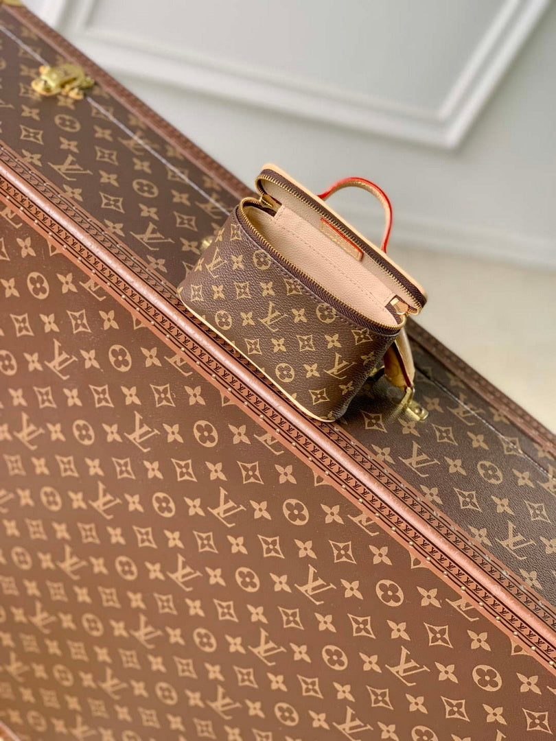 LV M83079 Louis Vuitton Nice Beauty Vanity Case