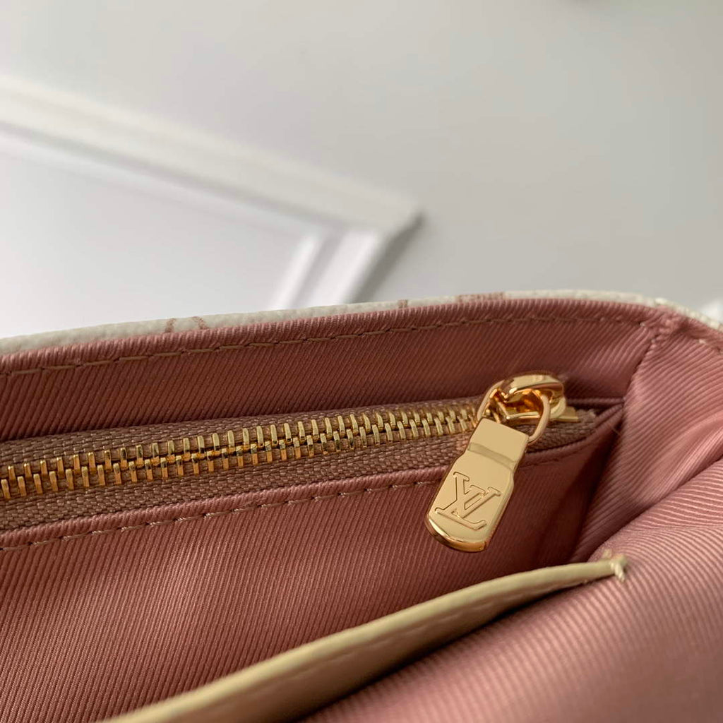 LV M83091 Louis Vuitton Wallet on Chain Ivy Mini Bag Monogram Dune coated canvas