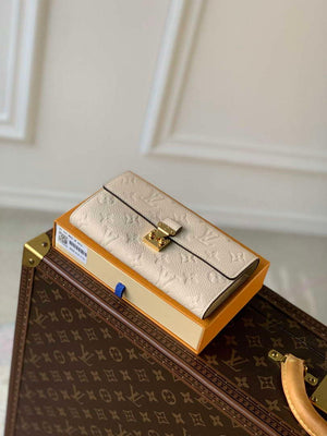 LV M83276 Louis Vuitton Sarah Wallet Cream - Default Title - View 3