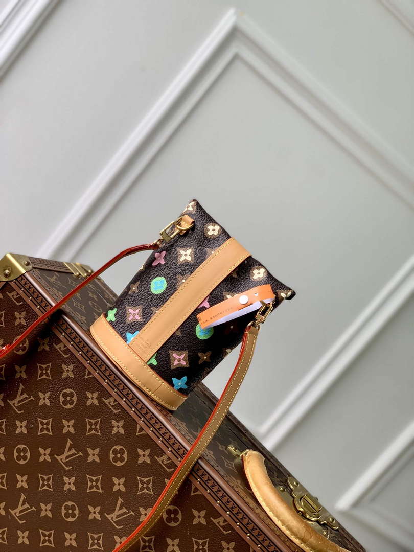 LV M83344 Louis Vuitton Envelope Pouch Bag Chocolate