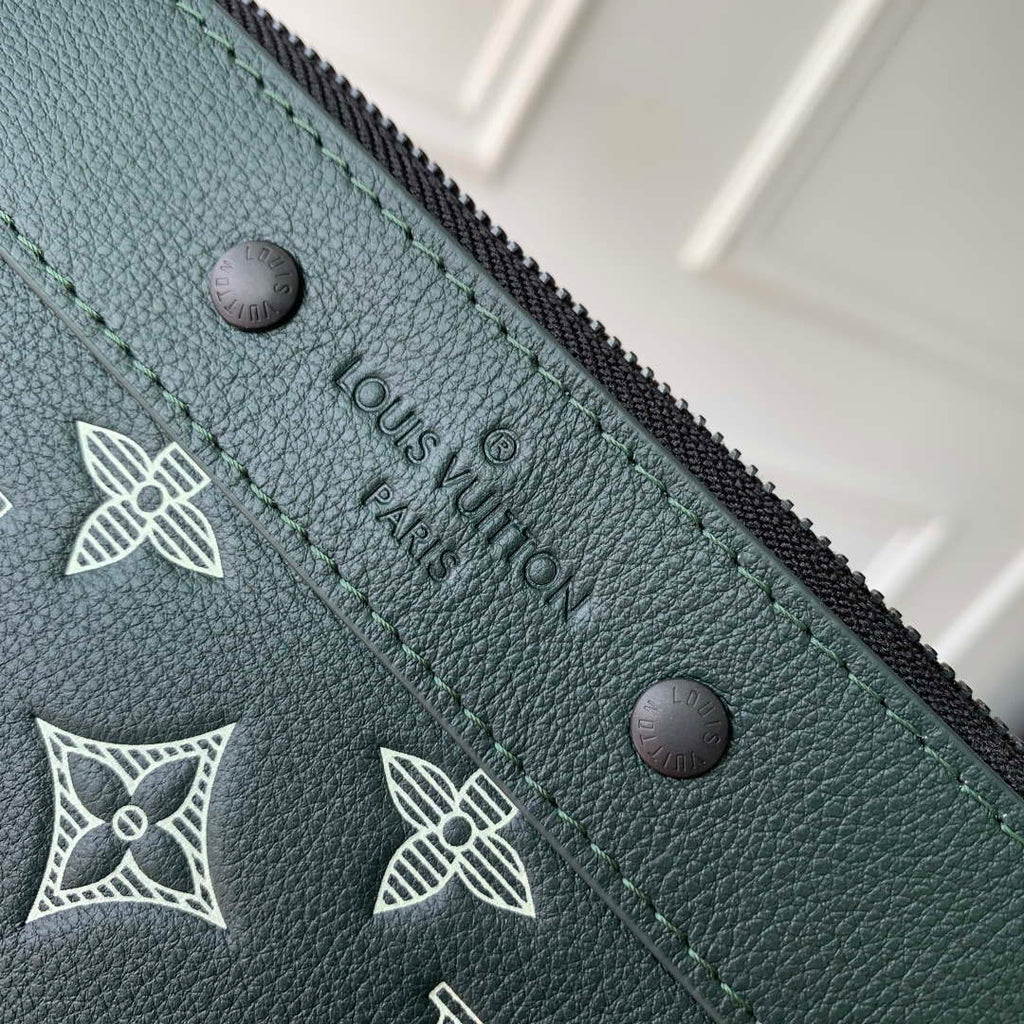 LV M83382 Louis Vuitton Pochette To-Go Bag Forest Green