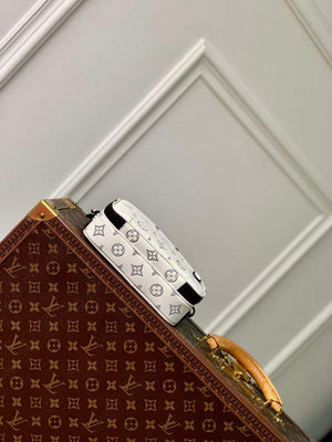 LV M83383 Louis Vuitton Alpha Wearable Wallet White/Navy - Default Title - View 4
