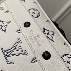 LV M83383 Louis Vuitton Alpha Wearable Wallet White/Navy - Default Title - View 5