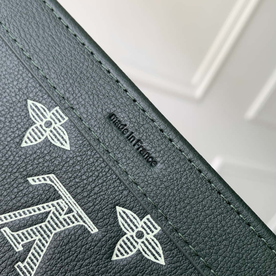 LV M83384 Louis Vuitton Gaston Wearable Wallet Forest Green