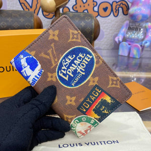 LV M83519 Louis Vuitton Passport Cover Monogram Canvas - Default Title - View 3