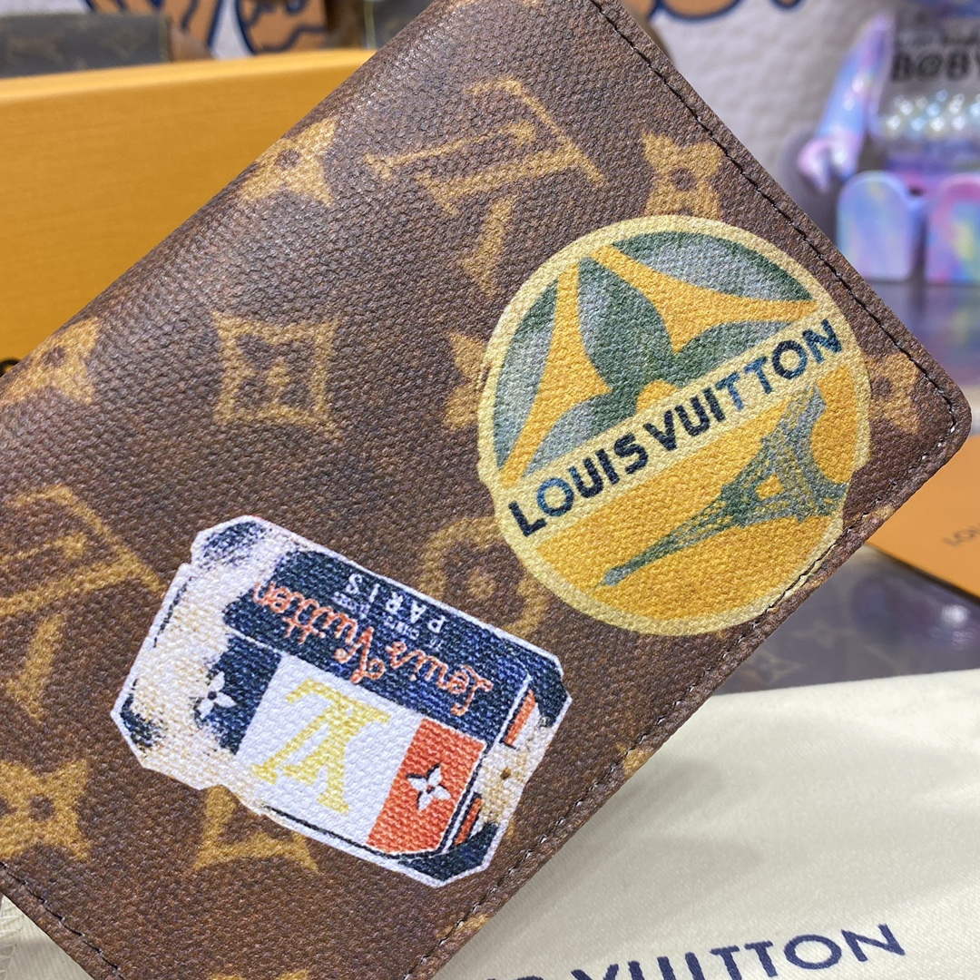 LV M83519 Louis Vuitton Passport Cover Monogram Canvas - Default Title - View 4