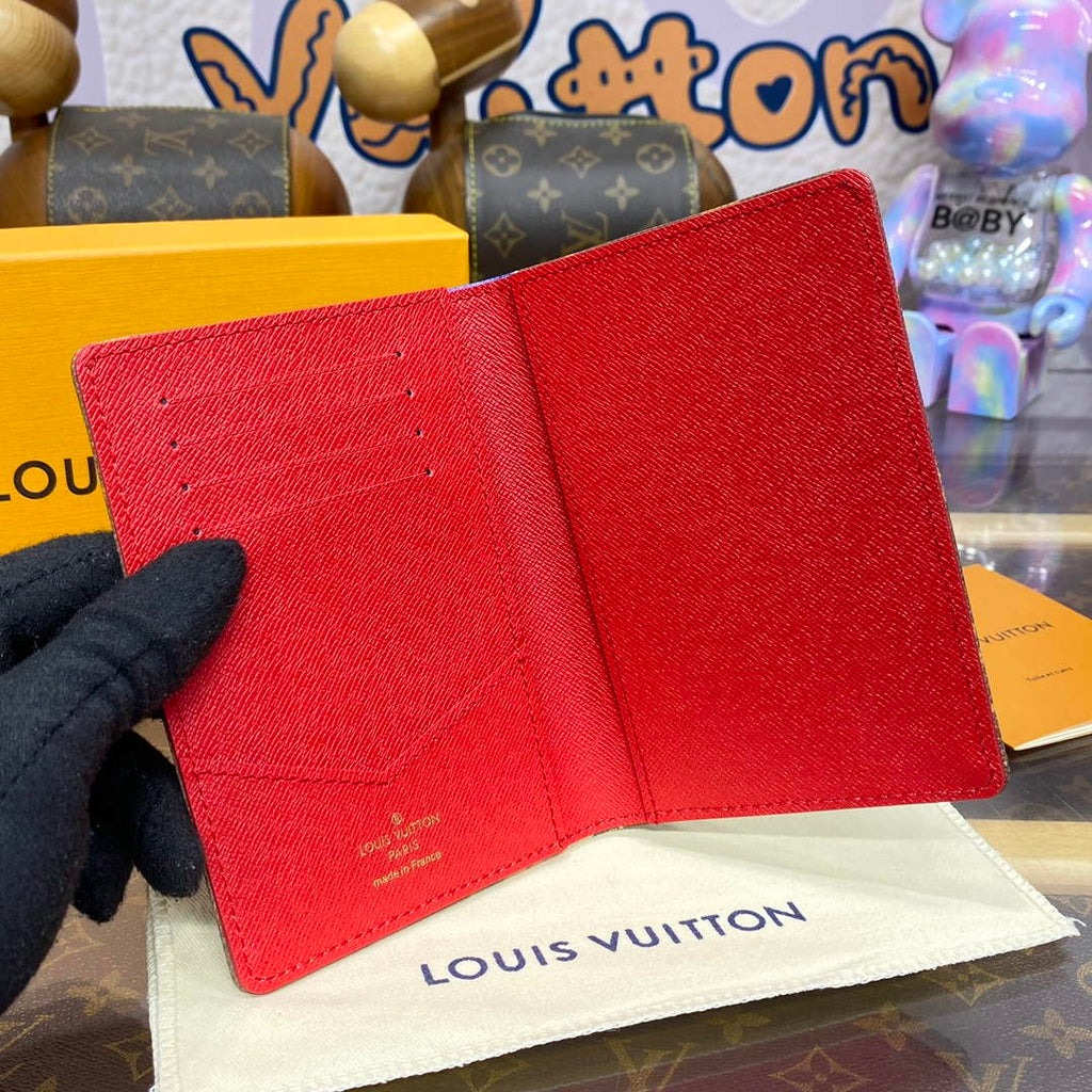 LV M83519 Louis Vuitton Passport Cover Monogram Canvas