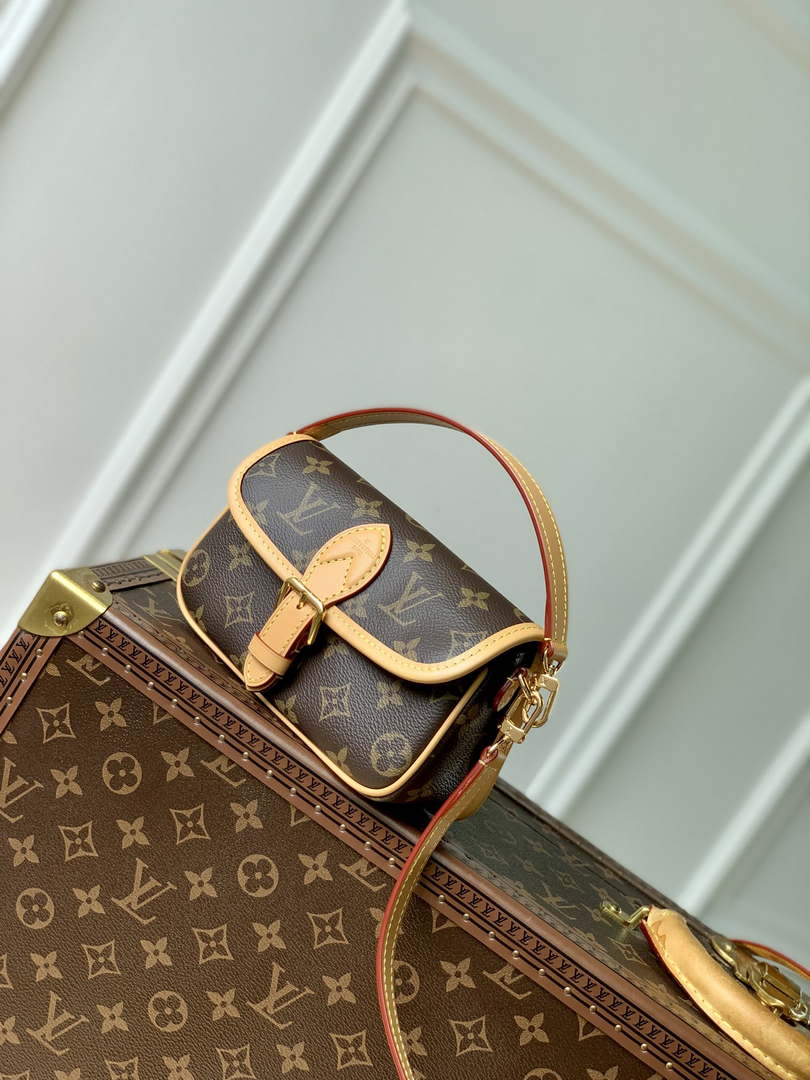 LV M83566 Louis Vuitton Nano Diane Bag Monogram - Default Title - View 1