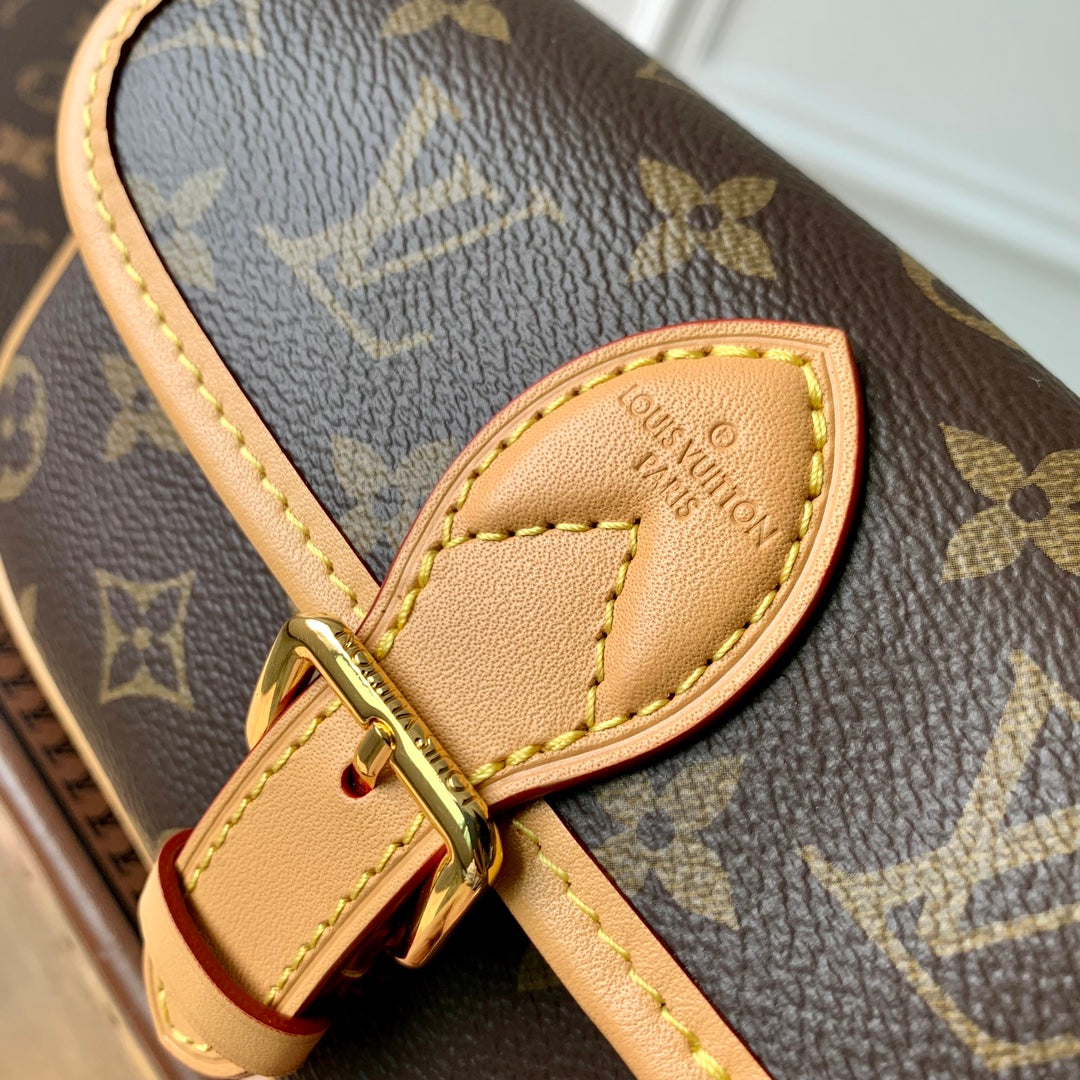 LV M83566 Louis Vuitton Nano Diane Bag Monogram - Default Title - View 4