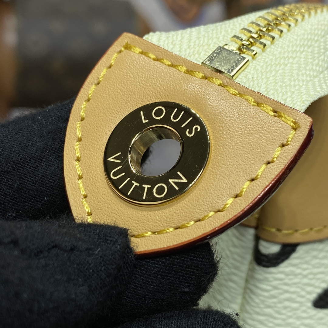 LV M83568 Louis Vuitton Pochette Voyage Souple Vanilla - Default Title - View 7