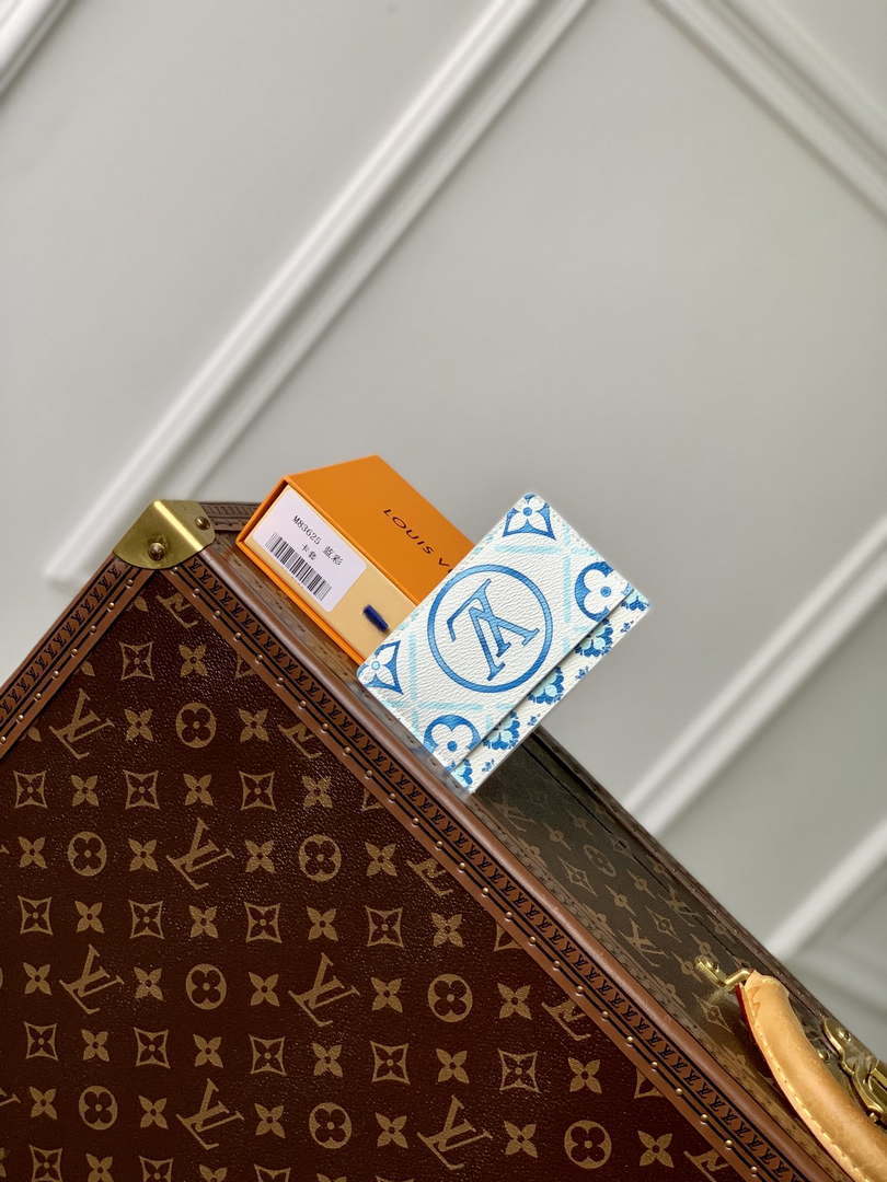 LV M83625 Louis Vuitton LV By The Pool Card Holder Blue