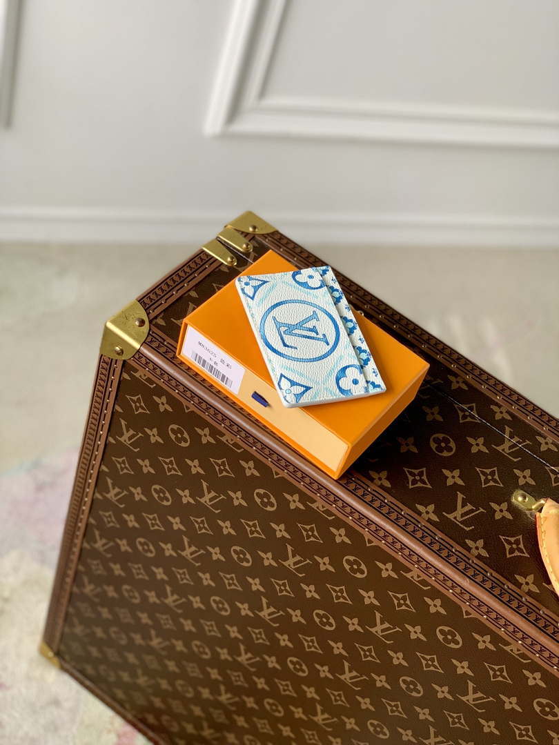LV M83625 Louis Vuitton LV By The Pool Card Holder Blue