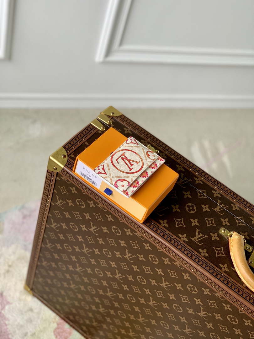 LV M83625 Louis Vuitton LV By The Pool Card Holder Coral